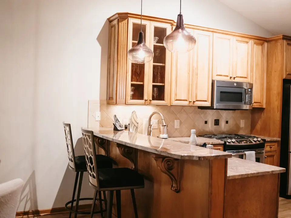 Warm Modern project photo 11 by North Haven Design Build