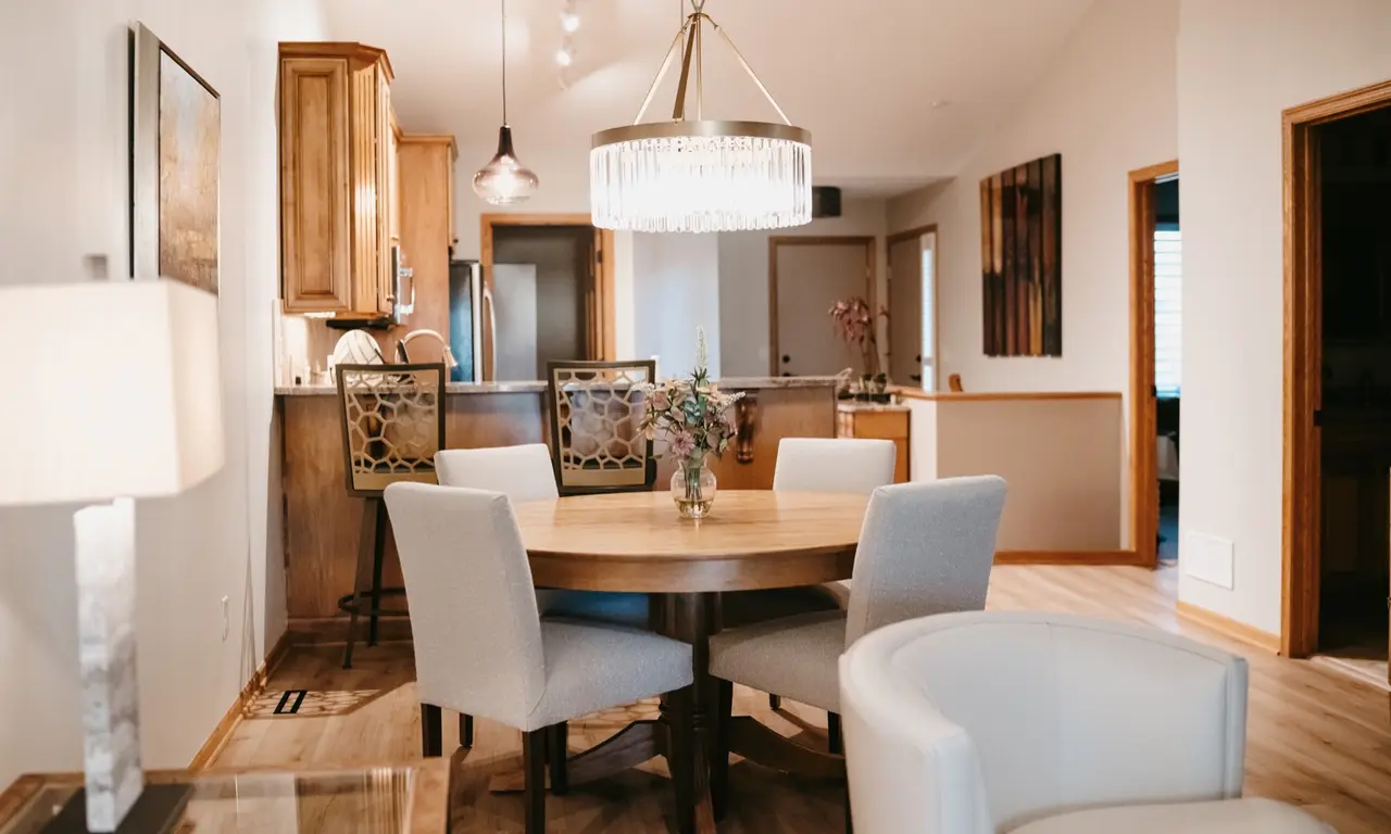 Warm Modern project photo 10 by North Haven Design Build